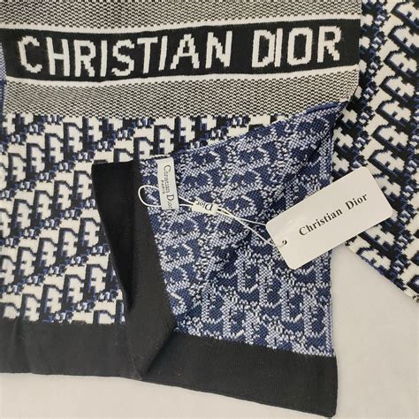 christian dior muffler